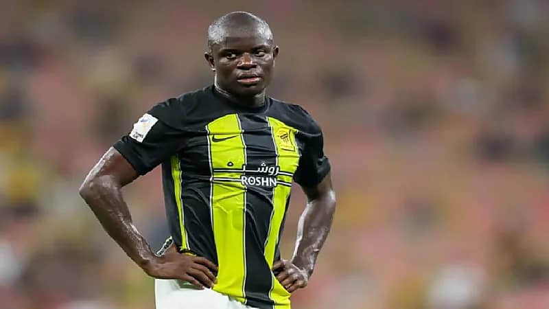 تعثر مفاوضات تجديد عقد كانتي مع الاتحاد