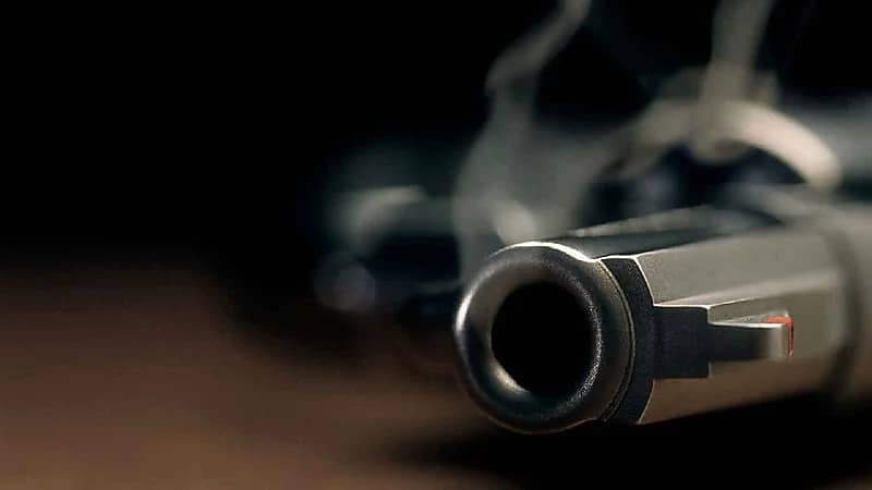 يمني يقتل شقيقته برصاصة طائشة قبل يومين من زفافها