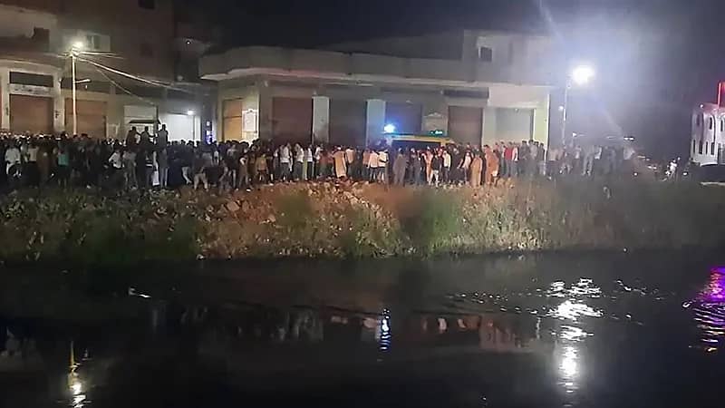 حادث مأساوي لموكب زفاف بسقوط سيارة في البحر