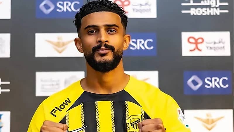 صفقة العمري تنهار في الساعات الأخيرة واللاعب يواصل مشواره مع النصر