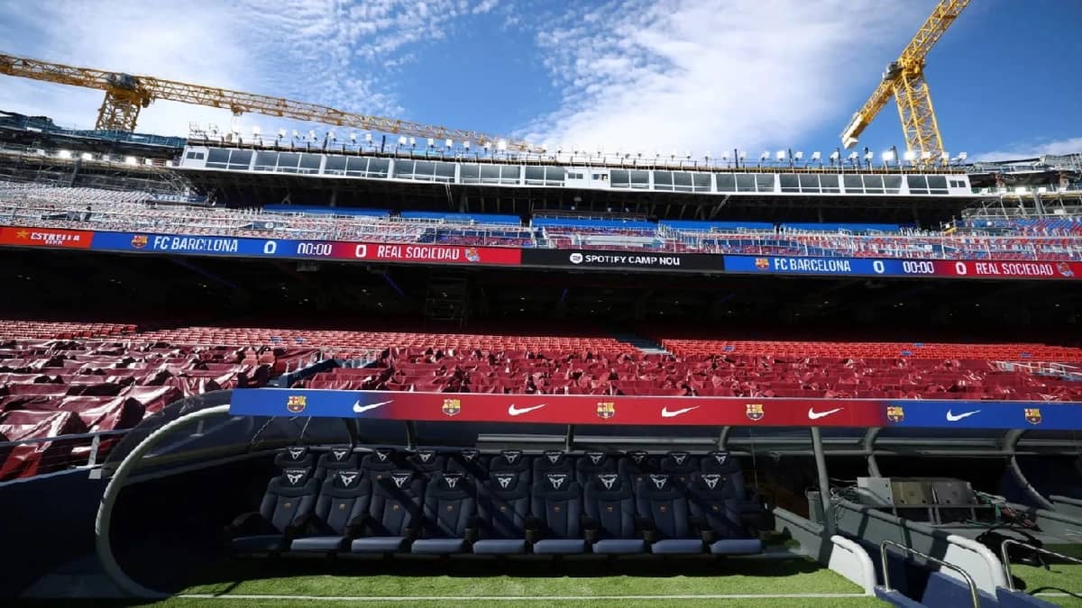 برشلونة يؤجل العودة إلى كامب نو