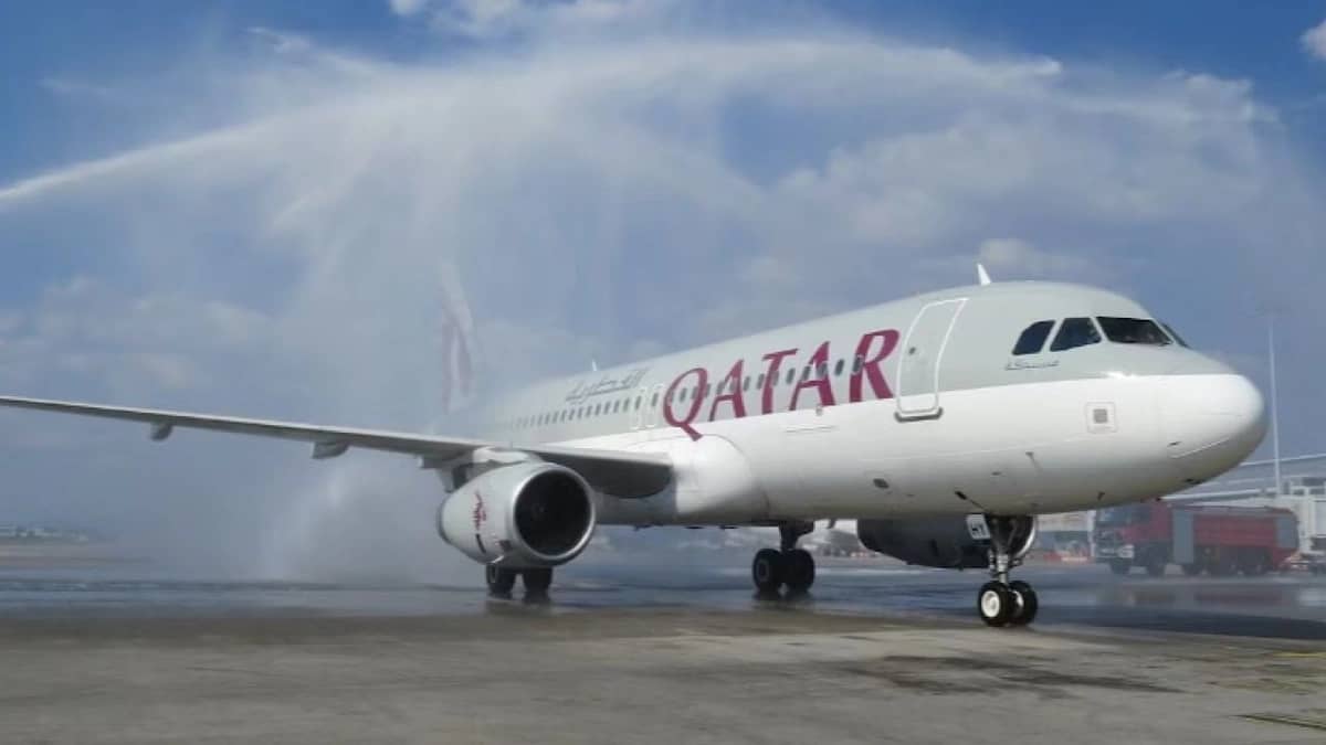 الخطوط القطرية تعزّز خدماتها في المملكة