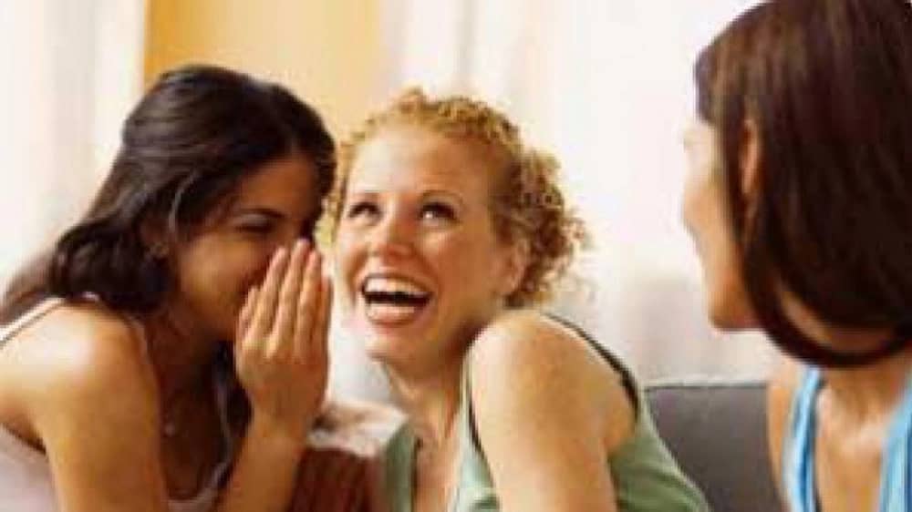 محلل نفسي يوضح الفرق بين الفضفضة والحش .. فيديو