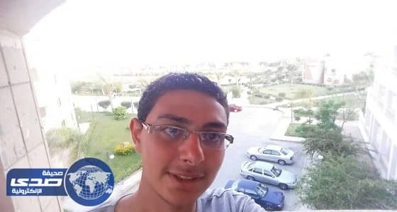 بالصور.. وفاة طالب وهو ساجد .. ووالده ابني كان حافظ القرآن الكريم