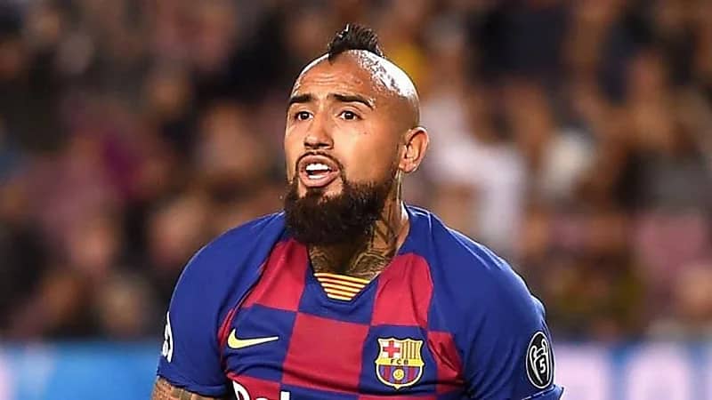 منافسة قوية بين النصر وكلوب أمريكا على أرتورو فيدال