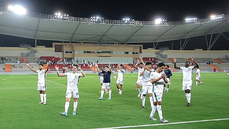 الأهلي يتخطى الشعلة بثنائية