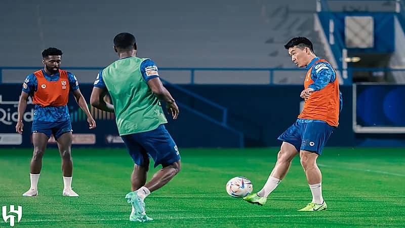 الهلال يستعد لـ"الاتحاد" بمناورة وتدريبات لياقية