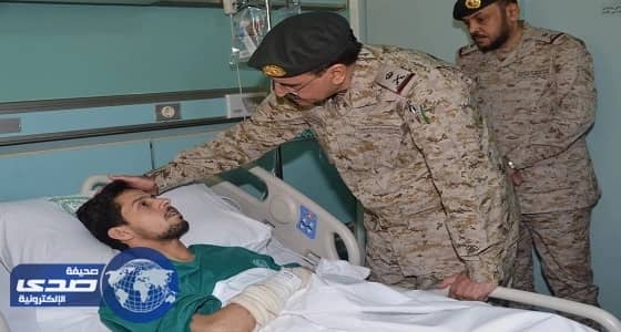 بالصور.. قائد قوة الصواريخ يزور مصابي " عاصفة الحزم " و " إعادة الأمل "