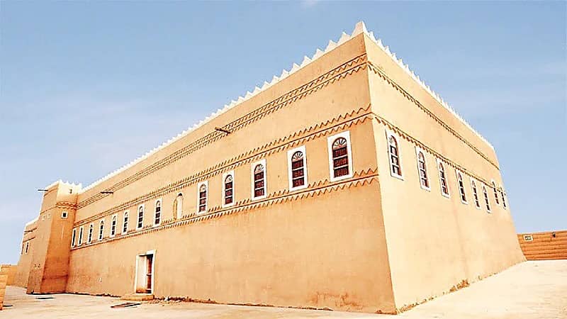 صورة تاريخية لقصر البديعة الذي كان الملك عبدالعزيز يقضي به فترة الصيف
