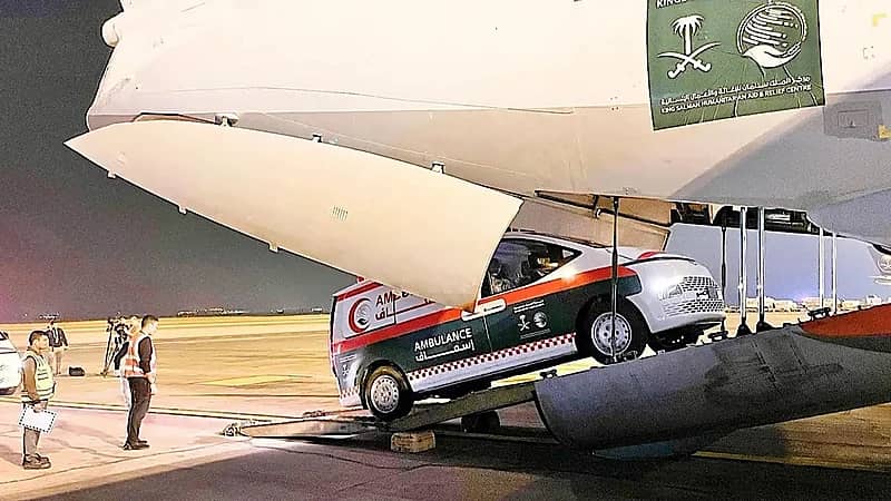 مغادرة الطائرة السعودية الثامنة لإغاثة الشعب الفلسطيني في غزة