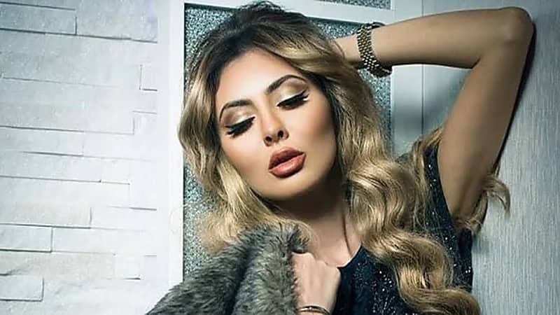 بالفيديو.. مريم حسين تدفع أموالًا طائلة لحذف فيديوهاتها