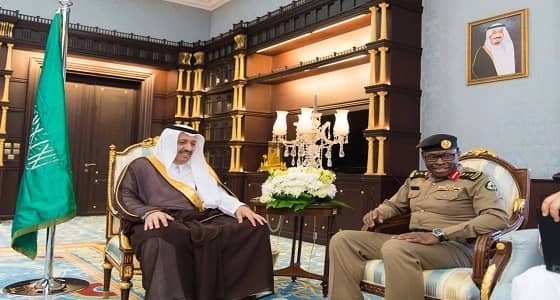 بالصور.. أمير الباحة يدشن نظام الرصد الآلي للإشارات الضوئية المرورية