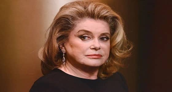 فنانة شهيرة تطالب بحق الرجال في " التحرش "