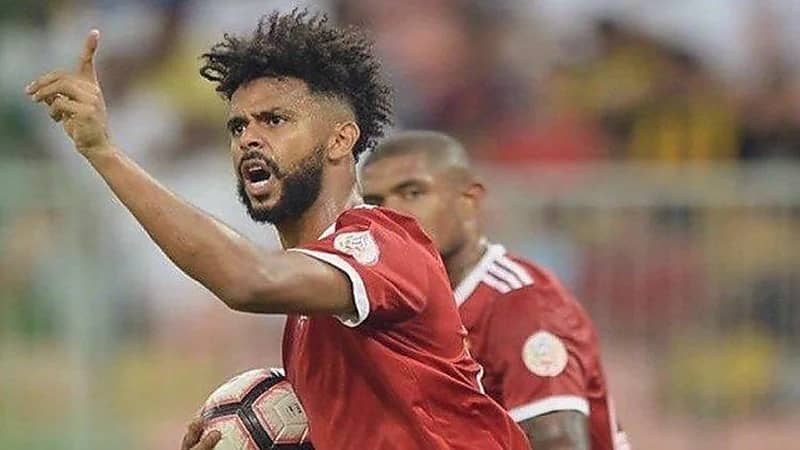 "الأهلي" يسعى لخطف نجم الباطن