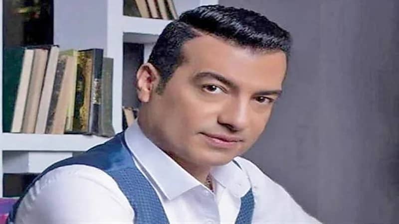 إيهاب توفيق يوضح سر انسحابه من مهرجان "نجم العرب"