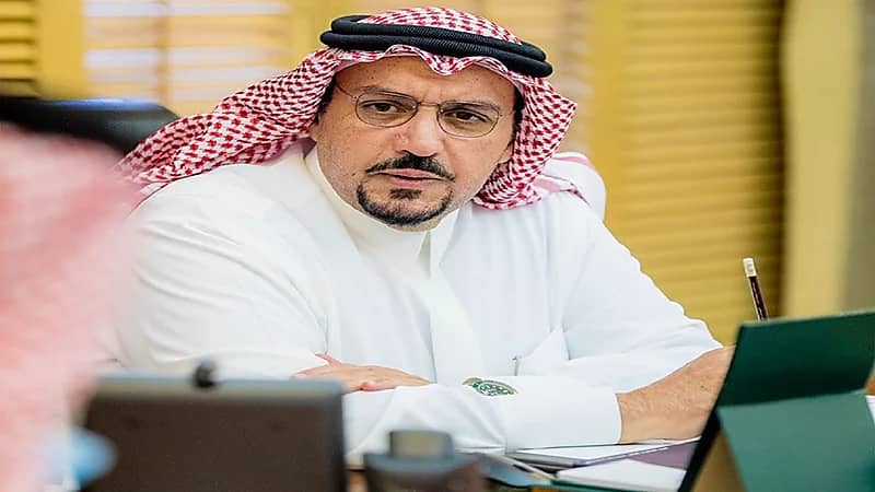 أمير القصيم يتفاعل مع حالة سيدة بلا مأوى ويوجه بتوفير سكن لها