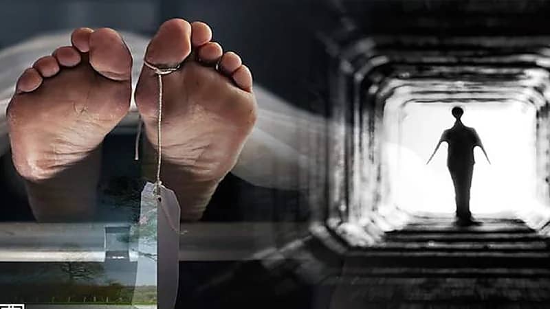 "ممرضة" تكشف عن كلمات غامضة يرددها المقبلين على الموت