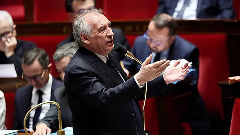 فضيحة جنسية تلاحق رئيس وزراء فرنسا في ألمانيا