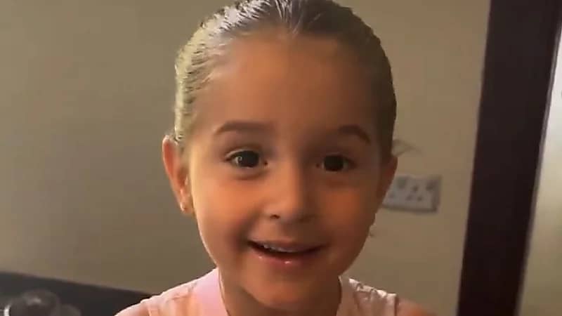 ابنة كانسيلو تعد الأرقام باللغة العربية ببراعة .. فيديو