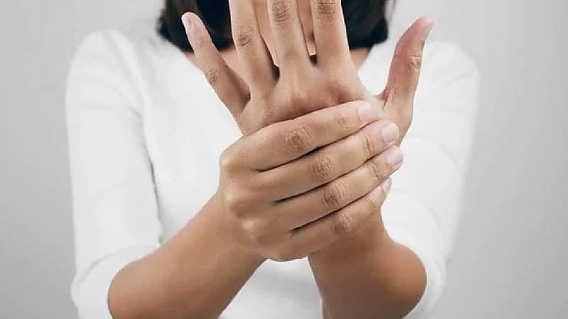 متلازمة غيلان باريه.. حالة تؤدي إلى اضطراب الأعصاب الطرفية وتلفها