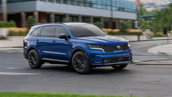 مواصفات وأسعار سيارة كيا سورنتو موديل 2022