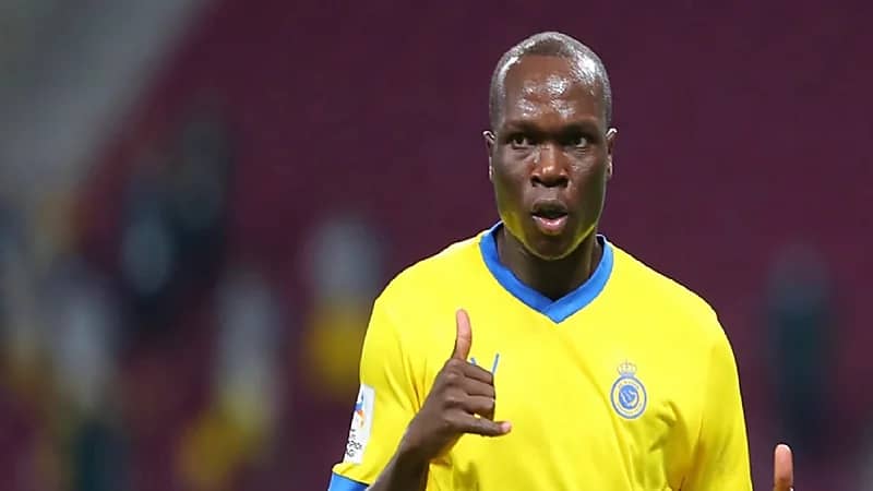 أبو بكار يفكر في الرحيل عن النصر