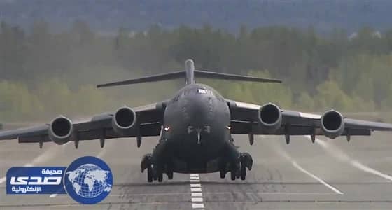 وزير أمريكي يطلب طائرة عسكرية في رحلة " شهر عسل "