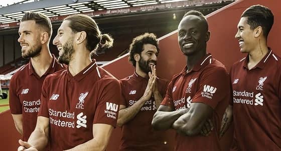بالفيديو والصور.. ليفربول يكشف عن قميص الفريق في الموسم الجديد