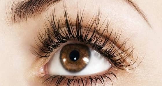 اصنعي الماسكارا بنفسك في المنزل بطريقة بسيطة