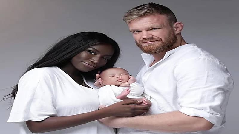 حقيقة وجود أطفال لعبير سندر غير ابنها المعلن عنه