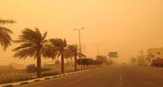 الأرصاد تحذر من رياح مثيرة للأتربة وانعدام بالرؤية الأفقية في مكة وعسير