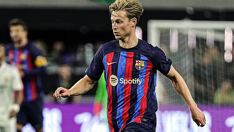 برشلونة يتمسك بـ دي يونغ
