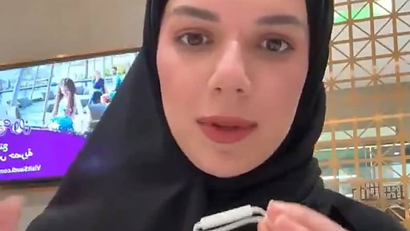 فتاة تشيد بإتقان أهالي أبها للغة العربية.. فيديو