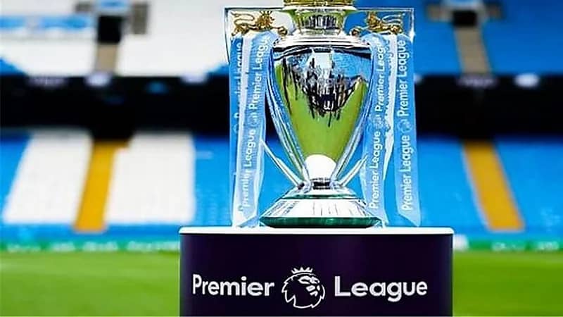 البريميرليغ يُعلن قائمة المرشحين لجائزة لاعب الشهر بينهم لاعب عربي