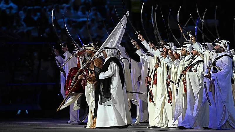 بالفيديو .. العرضة الخليجية تُزين حفل افتتاح مونديال 2022