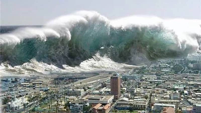 جمال الموسى يشرح التفسير العلمي لظاهرة ⁧‫التسونامي‬⁩ الذي ضرب ⁧‫روسيا‬⁩ و ⁧‫اليابان‬⁩.. فيديو