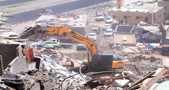 بالصور.. إزالة 35 حوش مخالف بالعكيشية في مكة