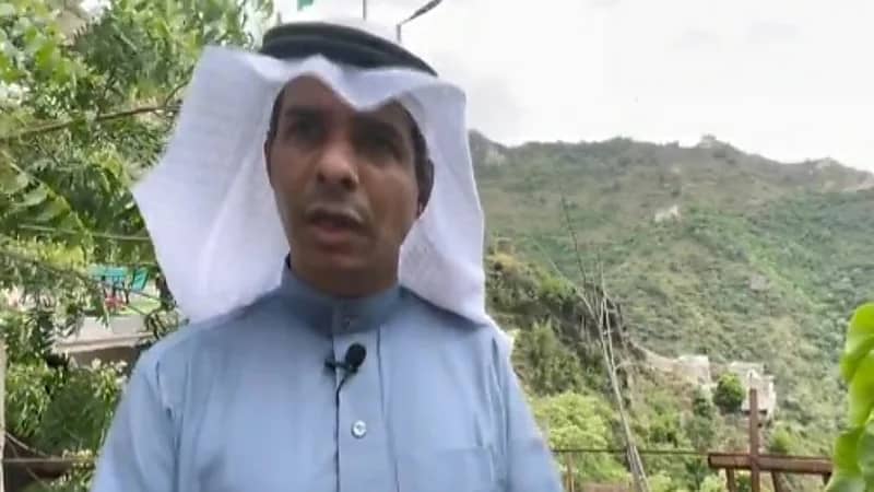 مواطن يصمم منزلا ريفيا على شكل " باخرة " وسط جبال فيفاء لجذب السياح " فيديو "
