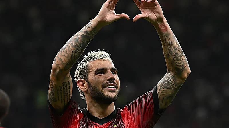 جماهير الهلال تتفاعل مع ثيو هيرنانديز على حسابه .. فيديو