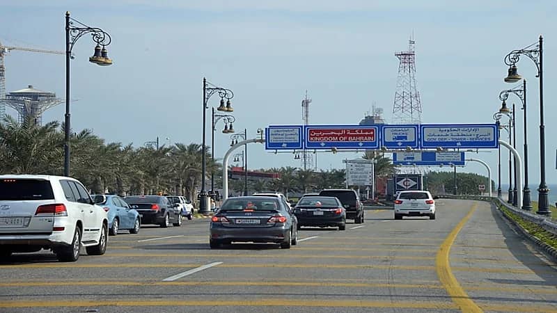 إقامة مزاد علني لبيع "سيارات وبضائع منوعة" في جمرك جسر الملك فهد