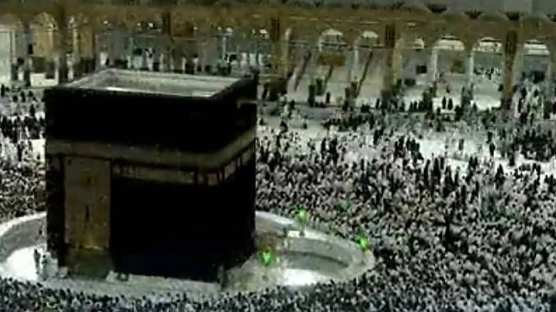 بالفيديو.. مشاهد روحانية تُظهر كثافة المعتمرين في صحن المطاف