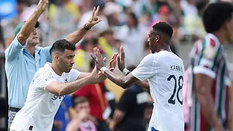 الهلال يحسم موقفه من مكافأة حمدالله بعد المشاركة في المونديال