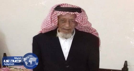 معمر يحتفل بزفافه وسط أبنائه وأحفاده وأقاربه بجازان