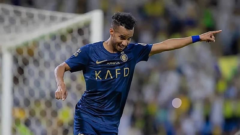 غريب يستعد للمشاركة في تدريبات النصر