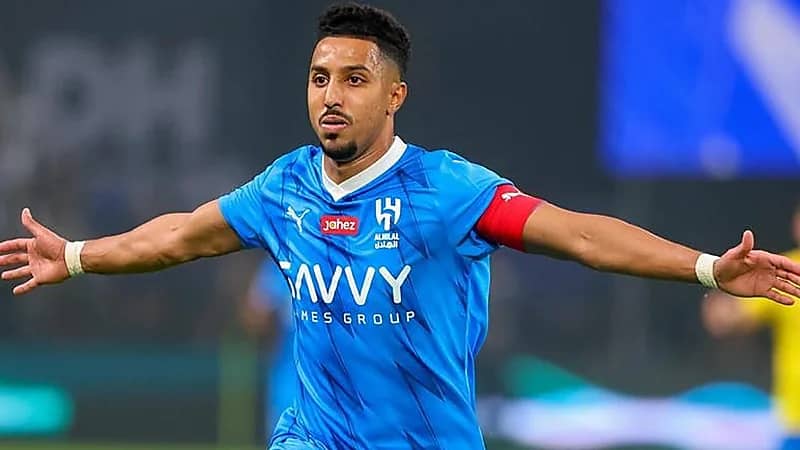 الإصابة تبعد سالم الدوسري عن تدريبات الهلال