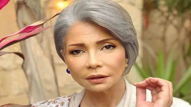 شاهد.. سوسن بدر ترتدي الحجاب 