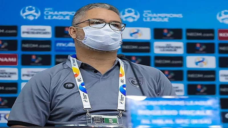 ميكالي يوضح سبب تذبذب مستوى الهلال ويؤكد صعوبة لقاء شباب الأهلي