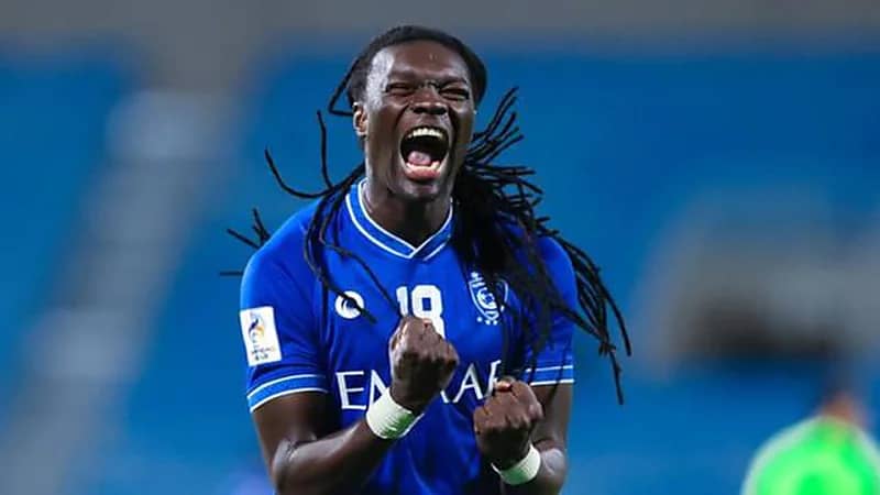 "جوميز" يفاجئ "الشهري" برسالة خاصة