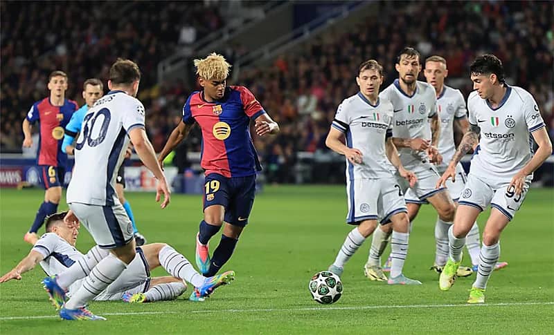 مشجع عراقي يفارق الحياة بعد خسارة برشلونة