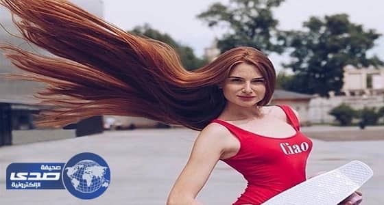 بالصور .. ﻻعبة جمباز تخطف الأنظار بشعرها الطويل